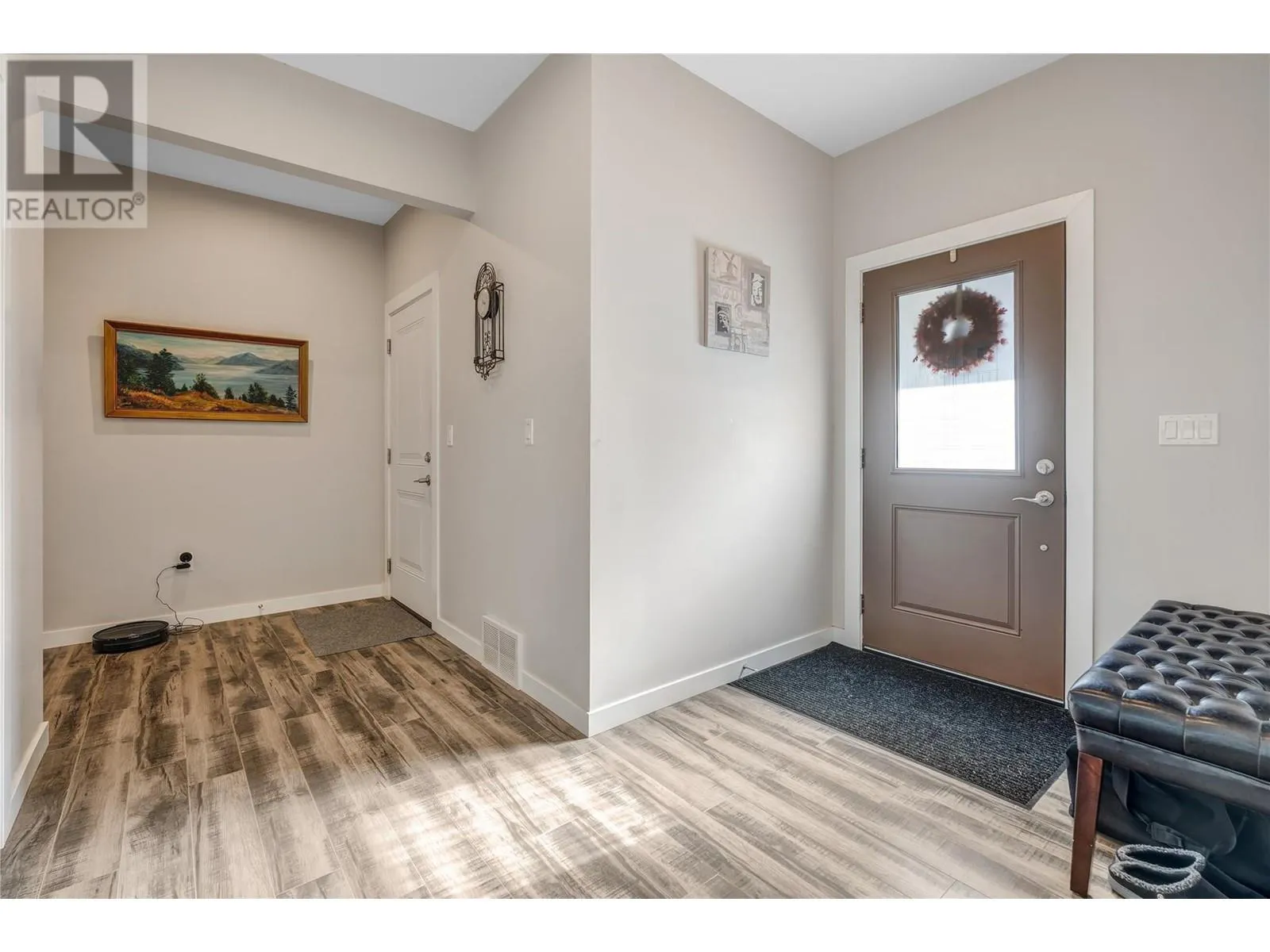 324 K VIEW Crescent