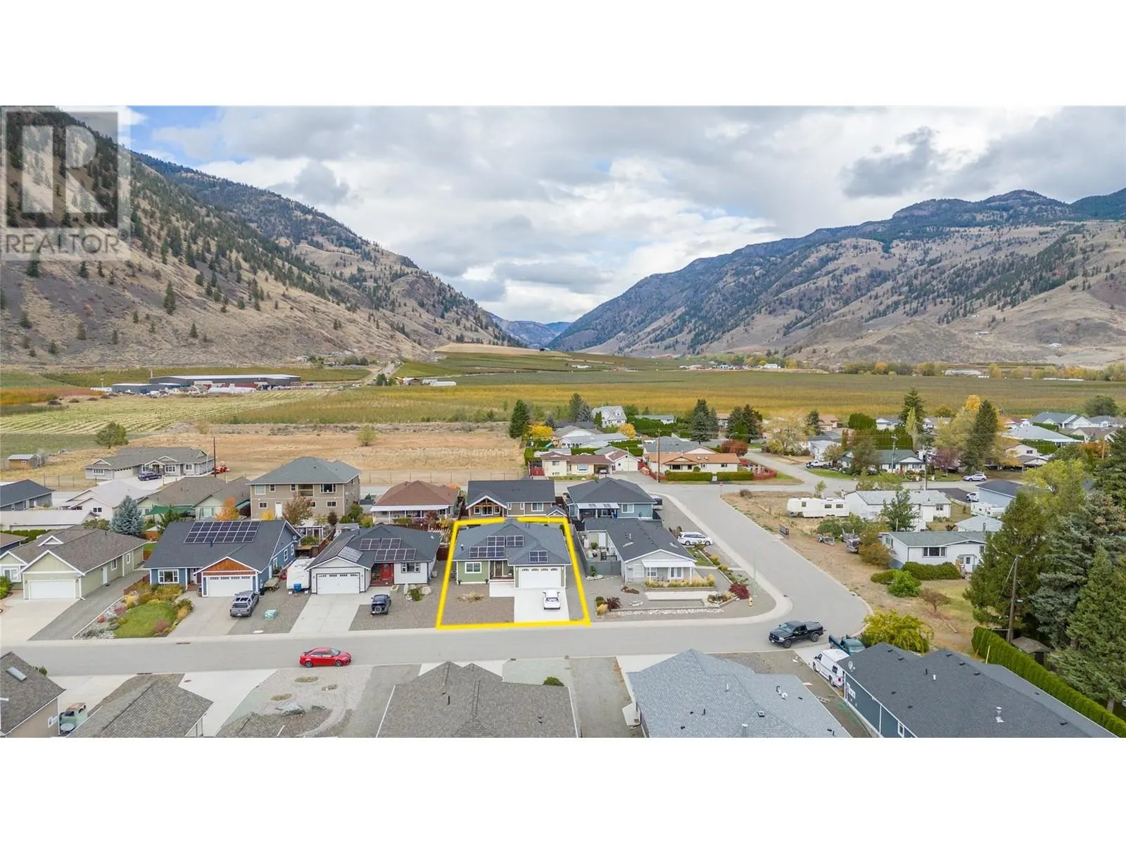 324 K VIEW Crescent