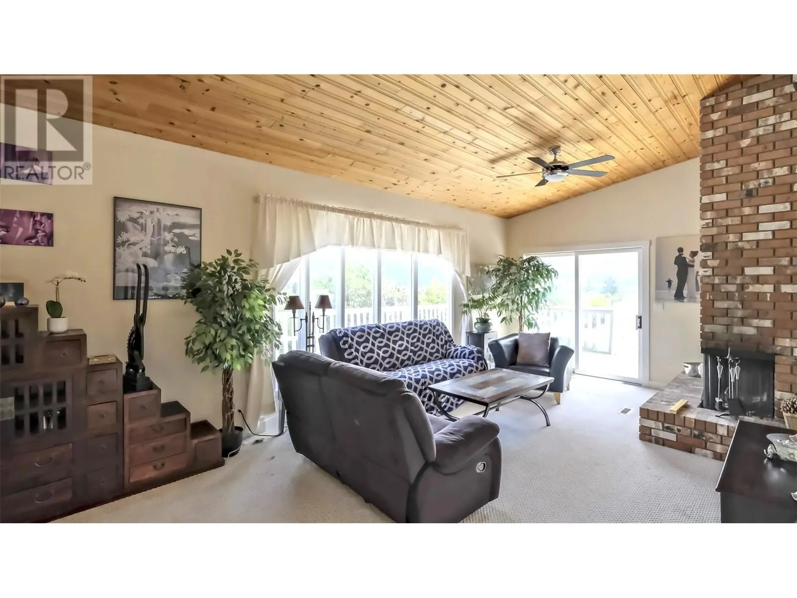 12821 Schaeffer Crescent