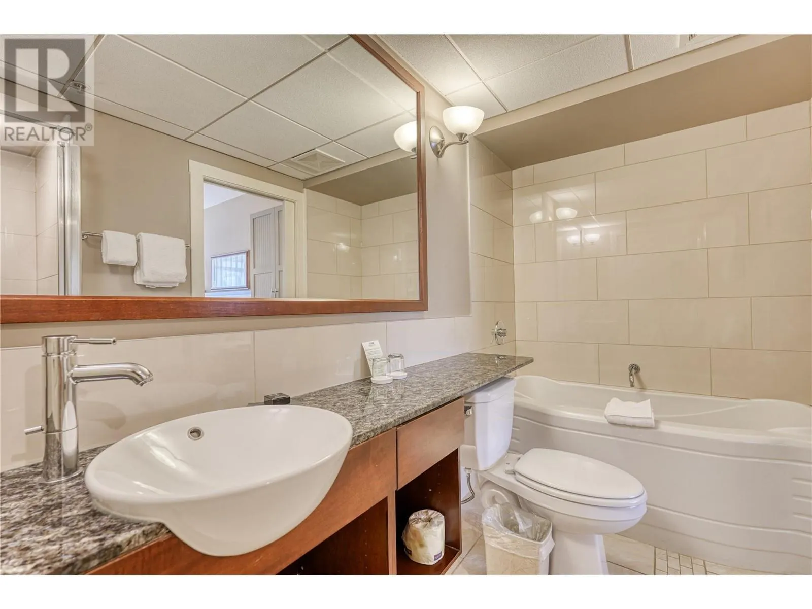 13011 Lakeshore Drive S Unit# 222