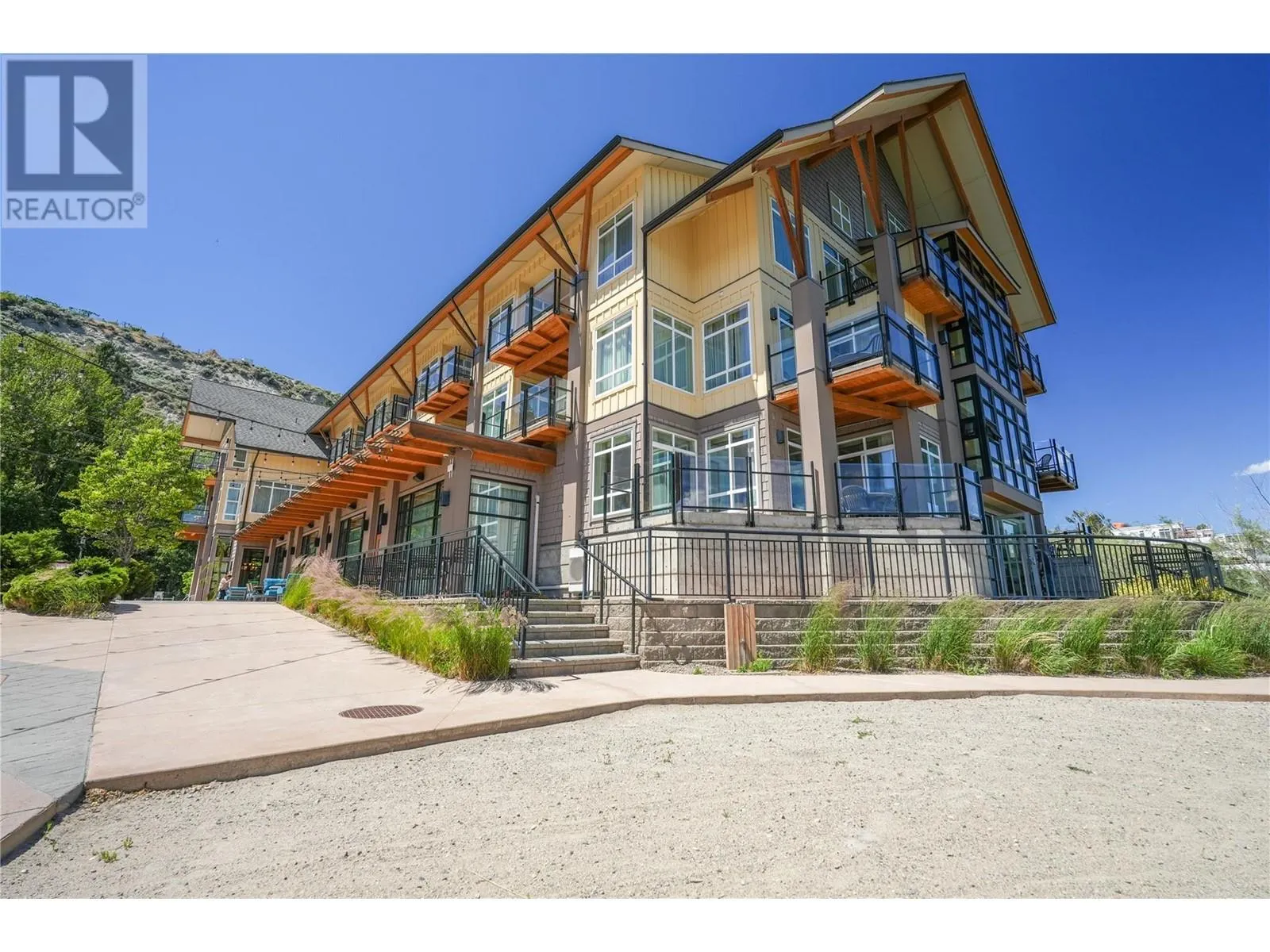 13011 Lakeshore Drive S Unit# 222