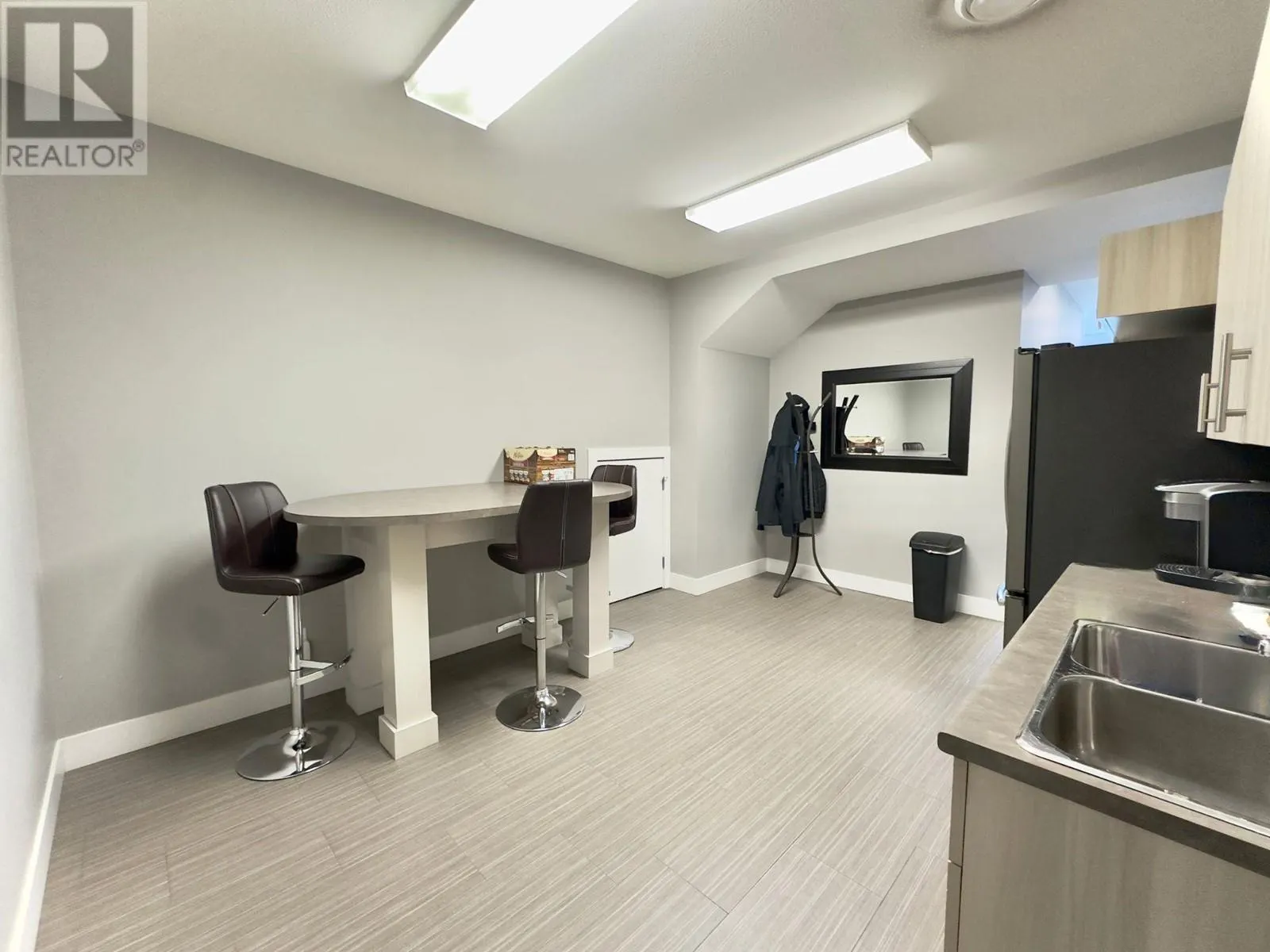 3190 Sexsmith Road Unit# 4