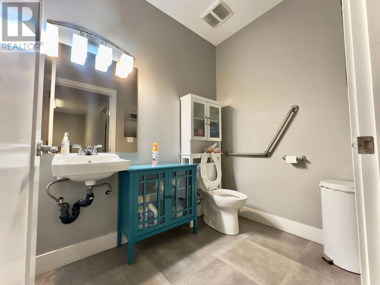 3190 Sexsmith Road Unit# 4