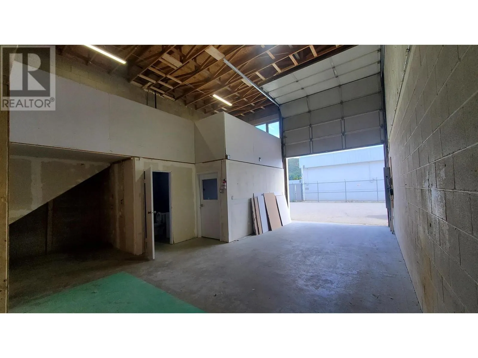 2322 Dominion Road