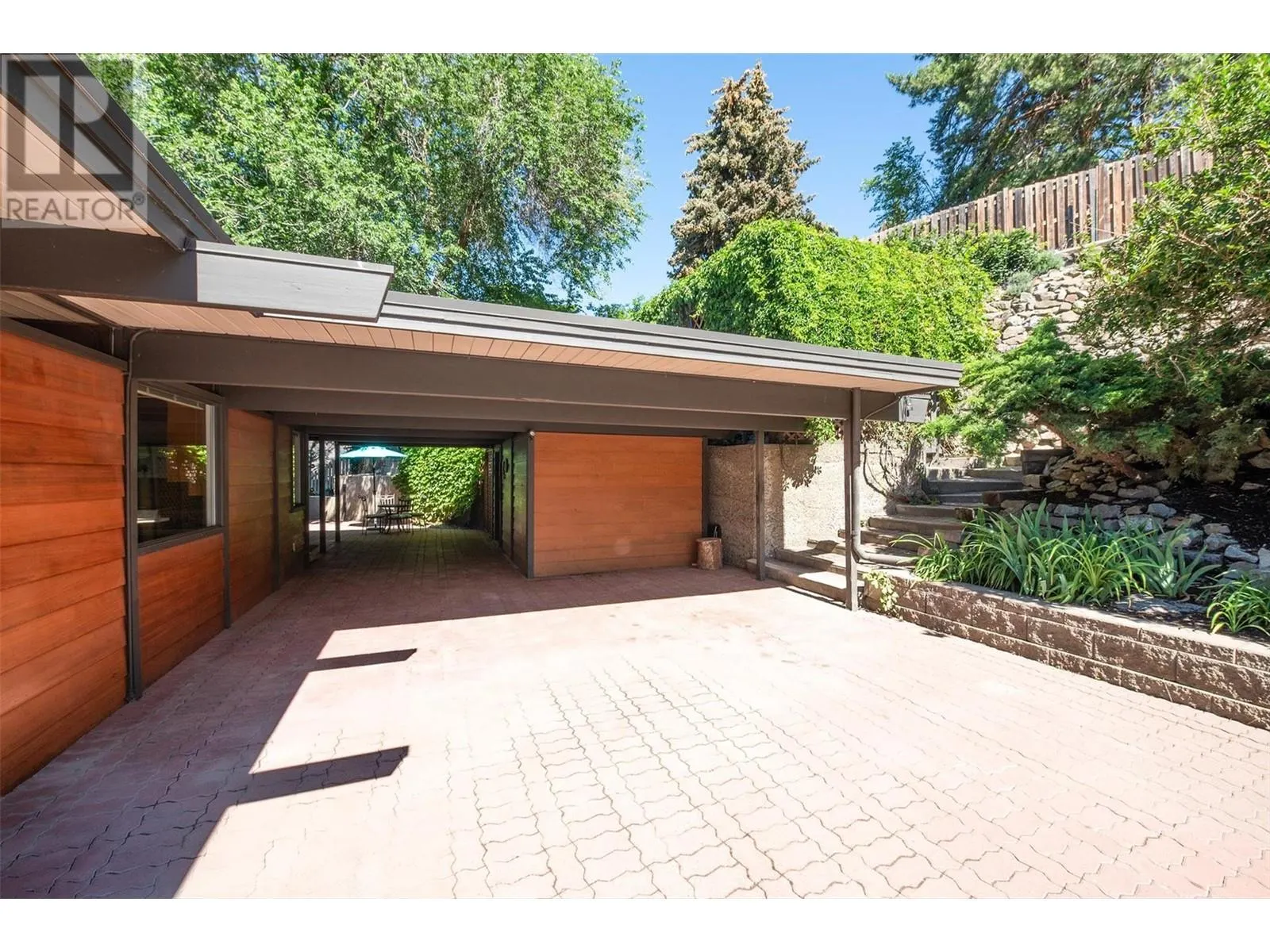 2004 Dewdney Road