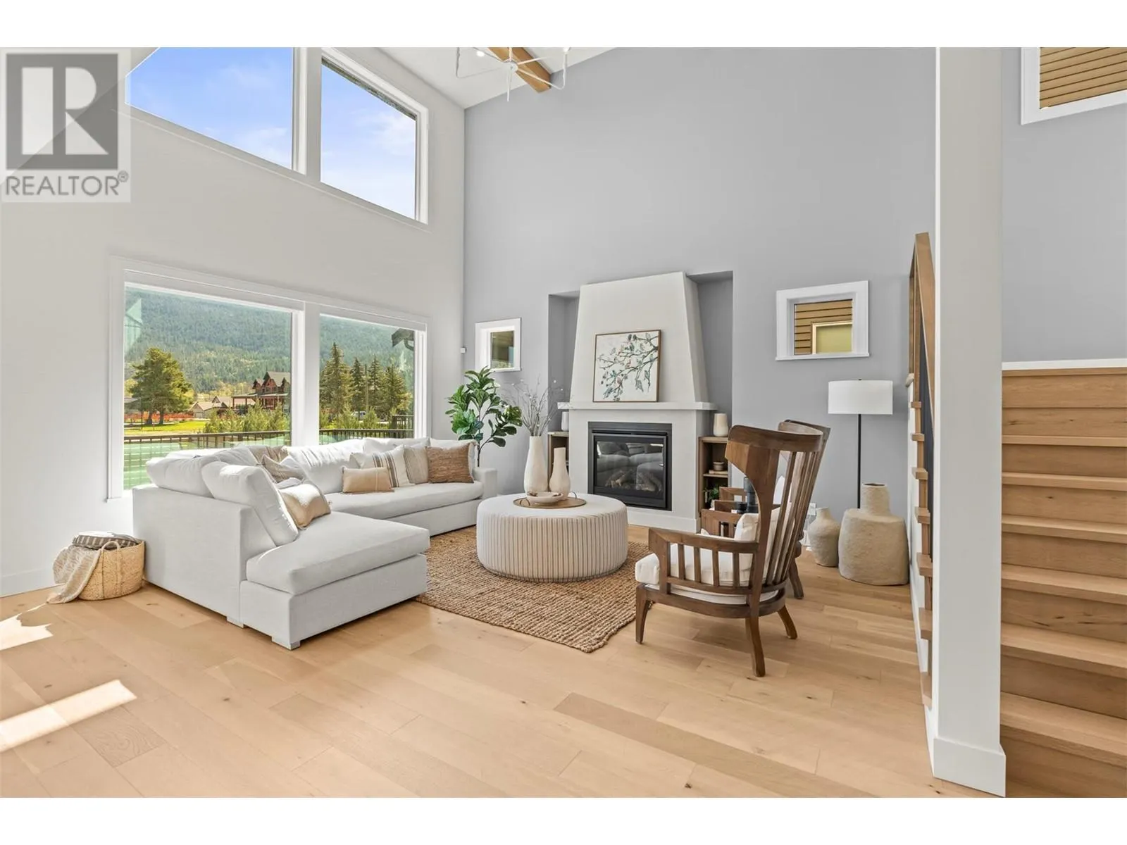 2440 Bradley Drive