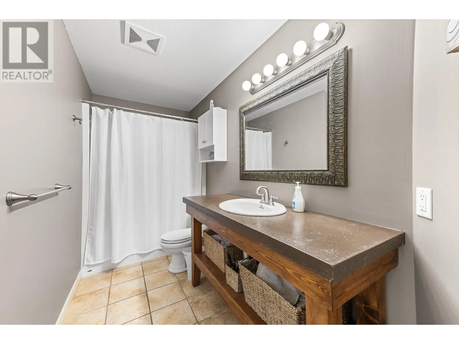 1590 West Kelowna Road