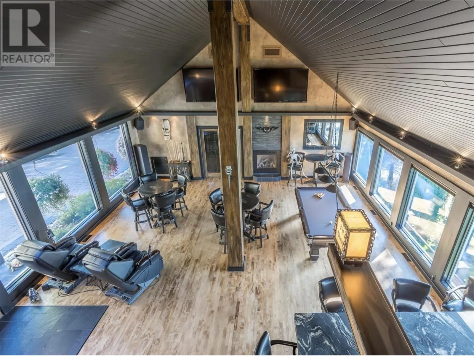 15010 & 15020 Tamarack Drive