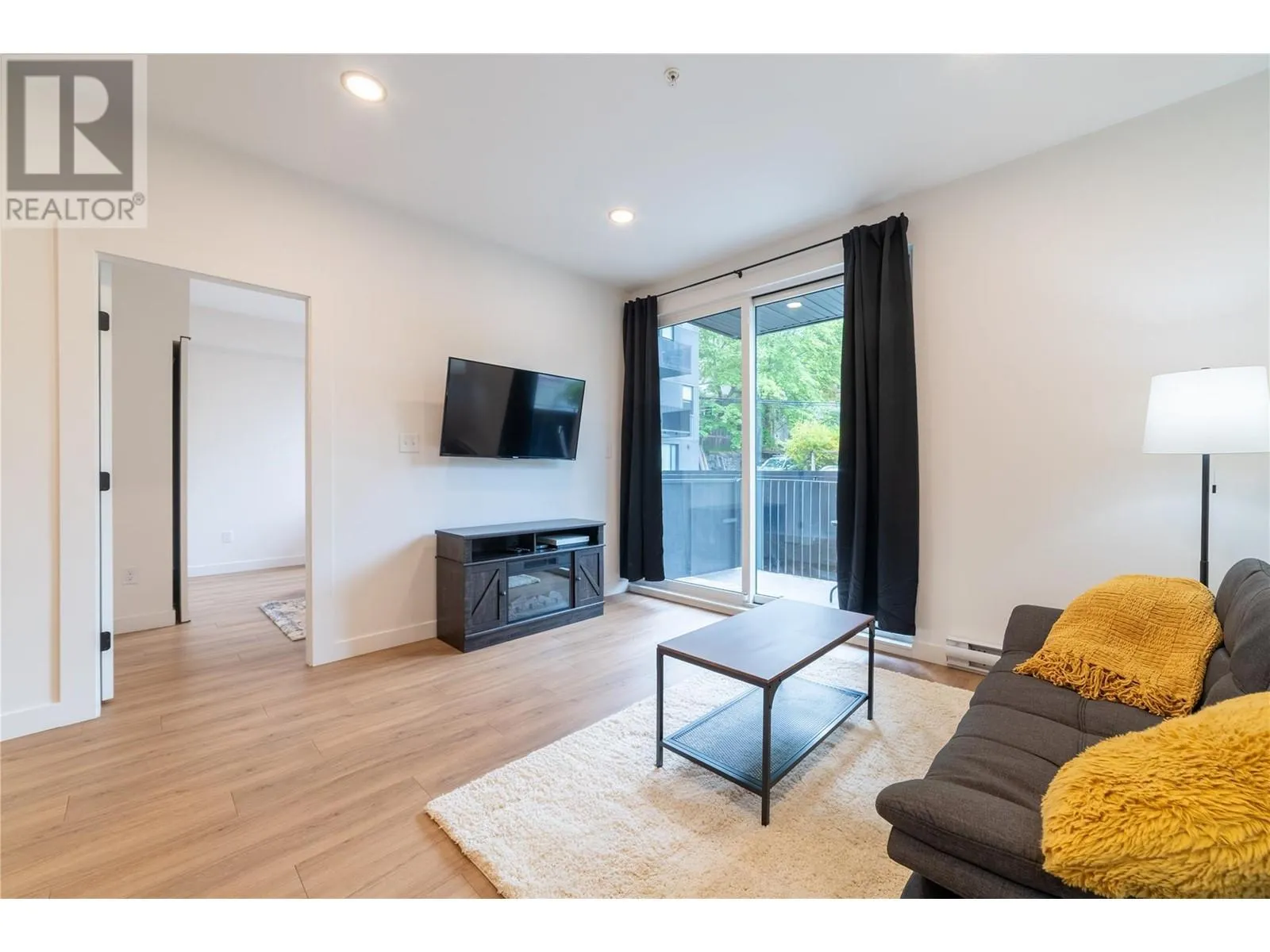 514 VICTORIA Street Unit# 207