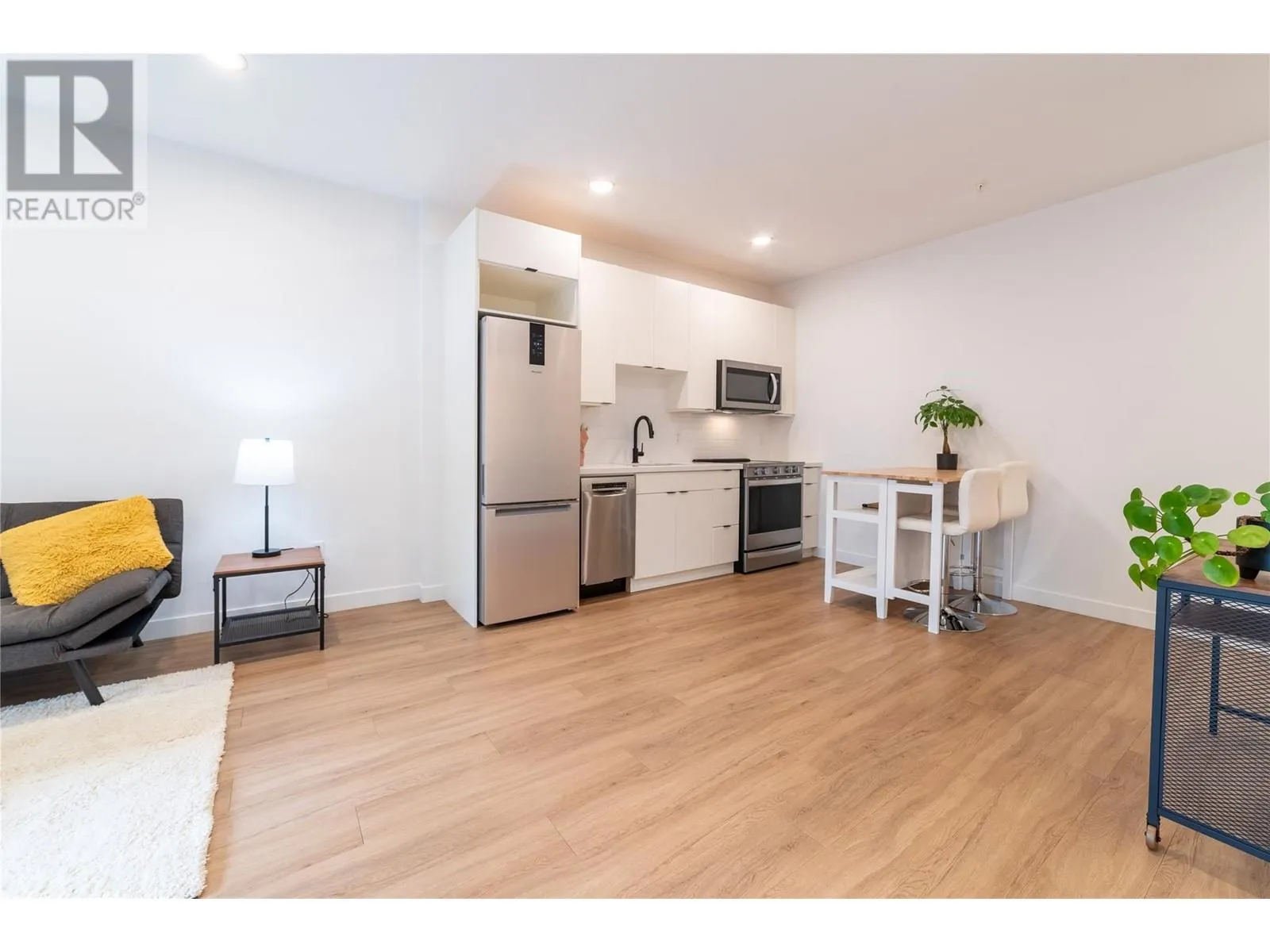 514 VICTORIA Street Unit# 207