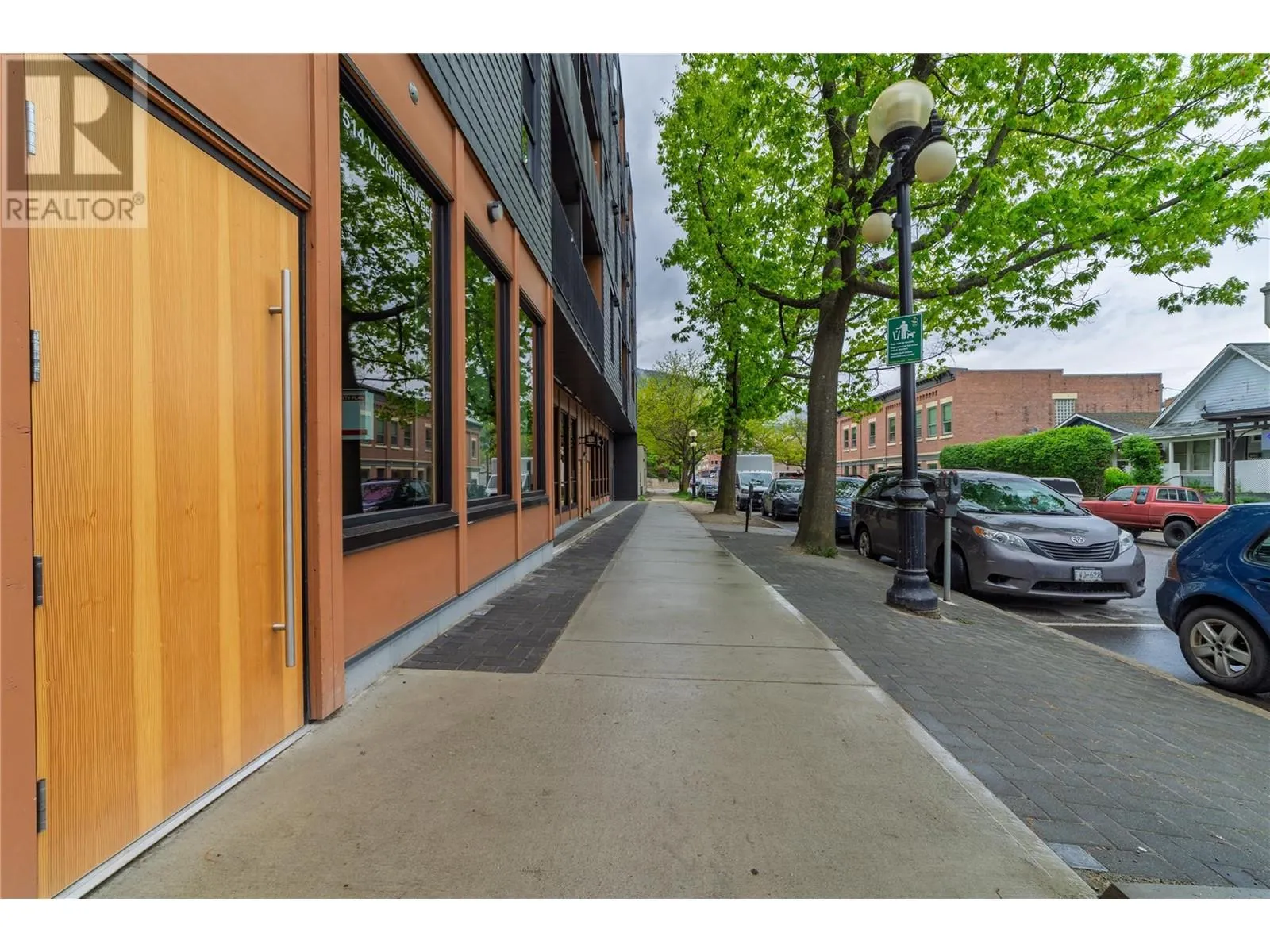 514 VICTORIA Street Unit# 207