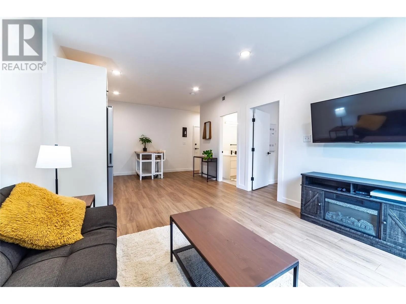 514 VICTORIA Street Unit# 207
