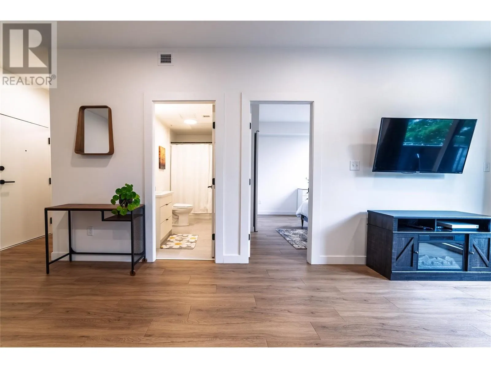 514 VICTORIA Street Unit# 207