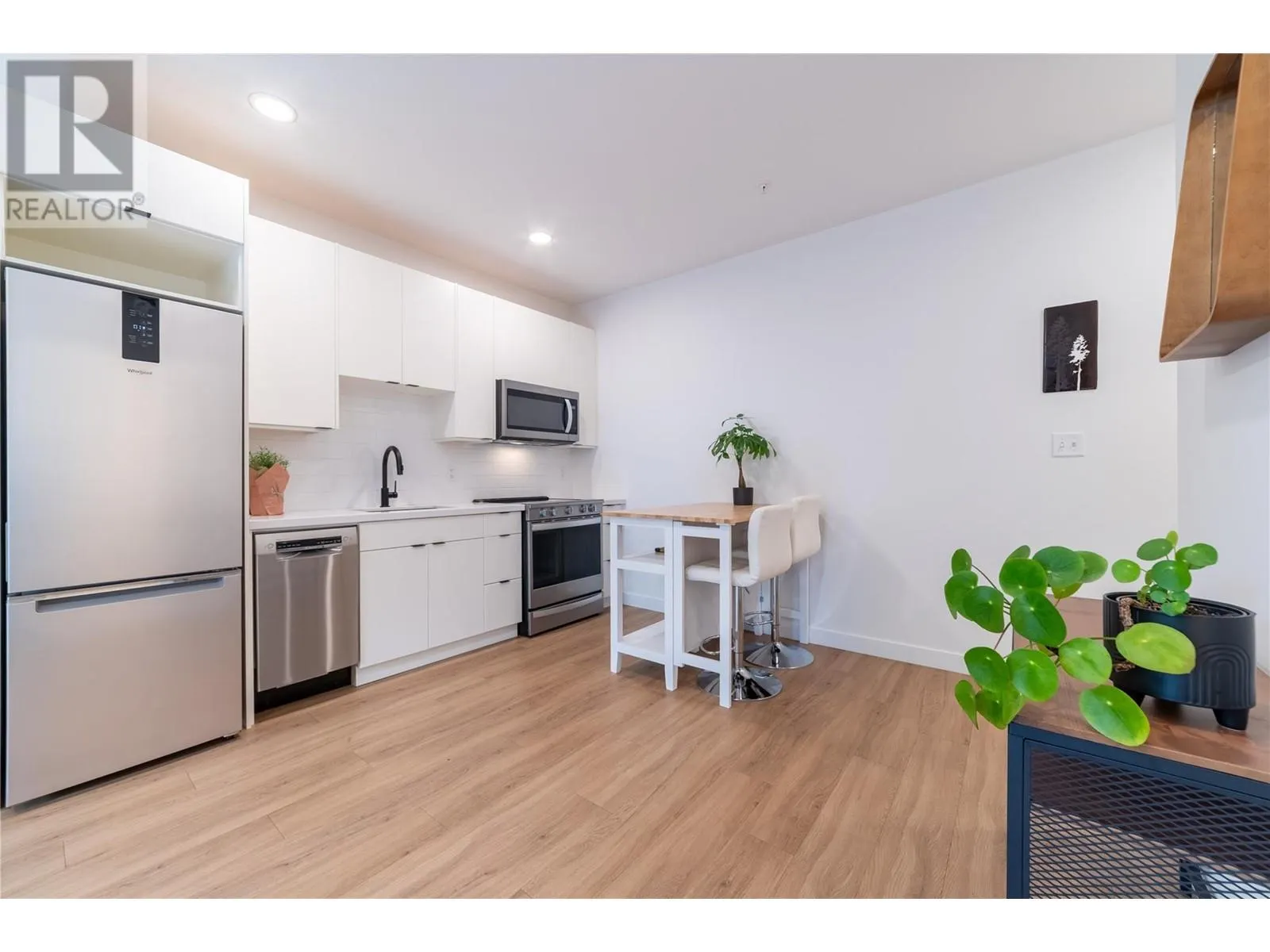 514 VICTORIA Street Unit# 207