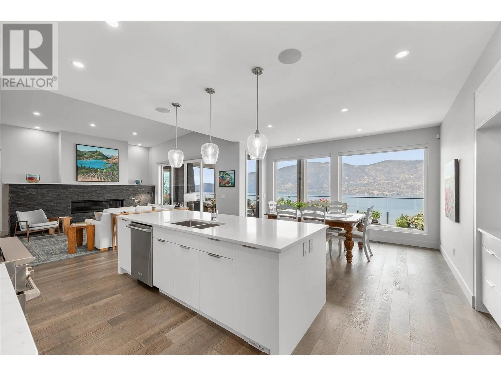 3572 Wild Rose Road