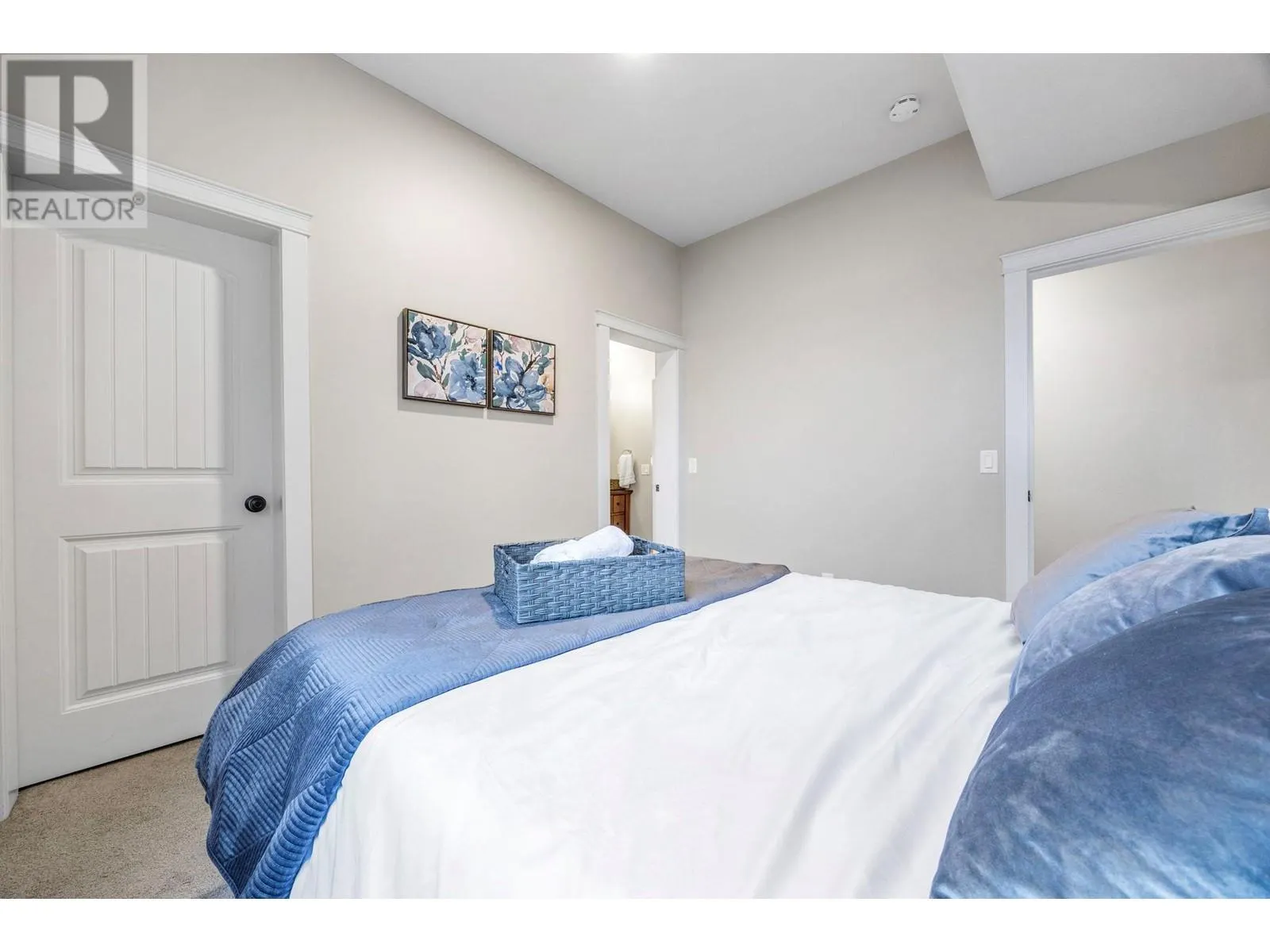 2584 Lucinde Road