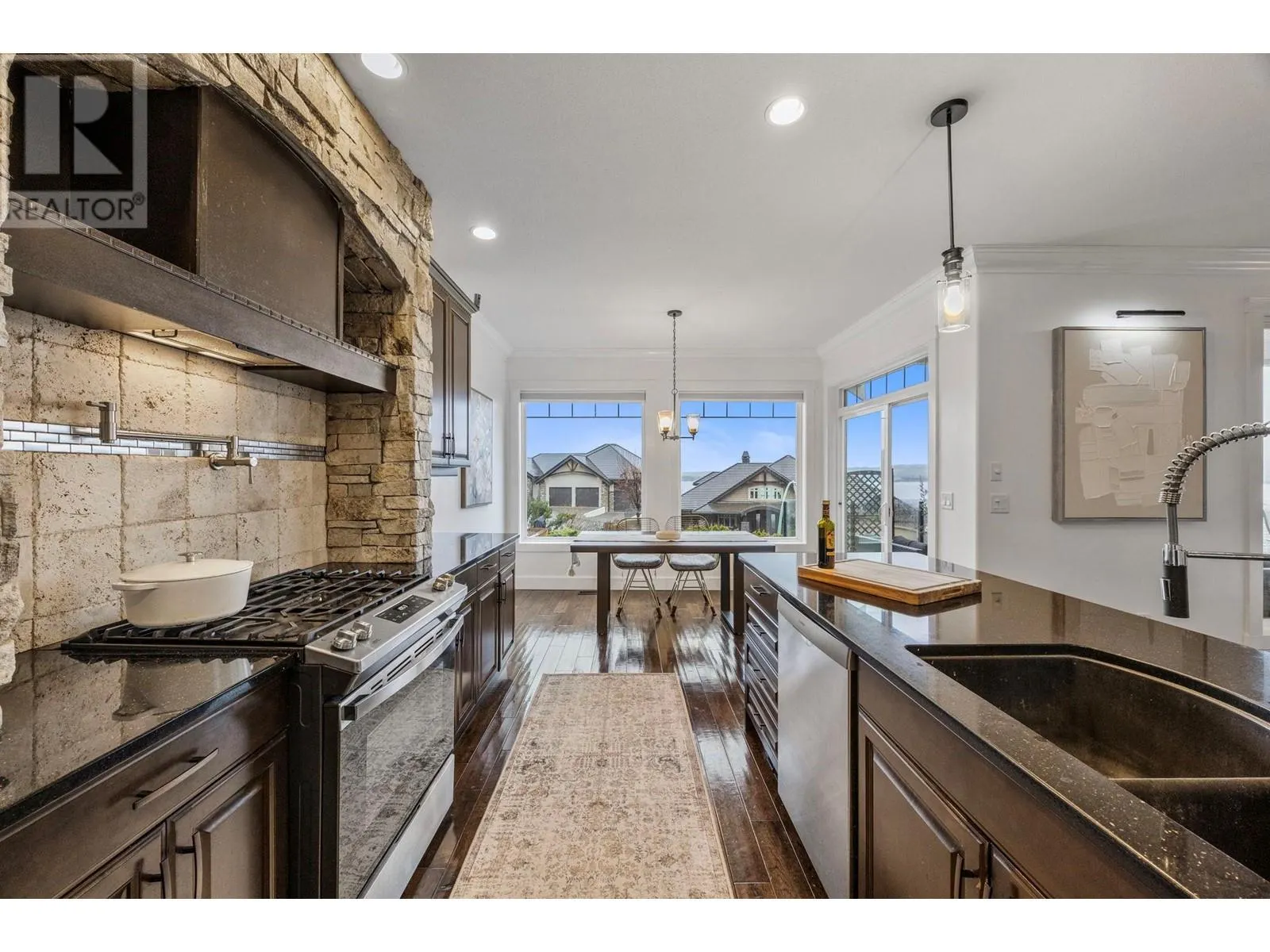 2584 Lucinde Road