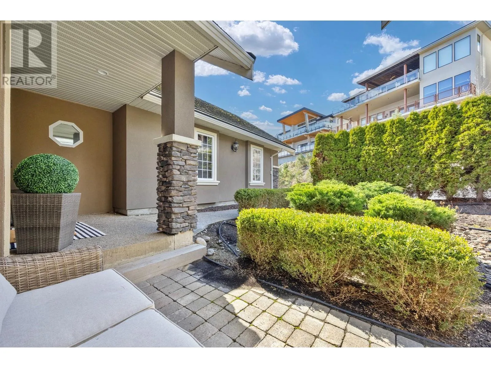 2584 Lucinde Road