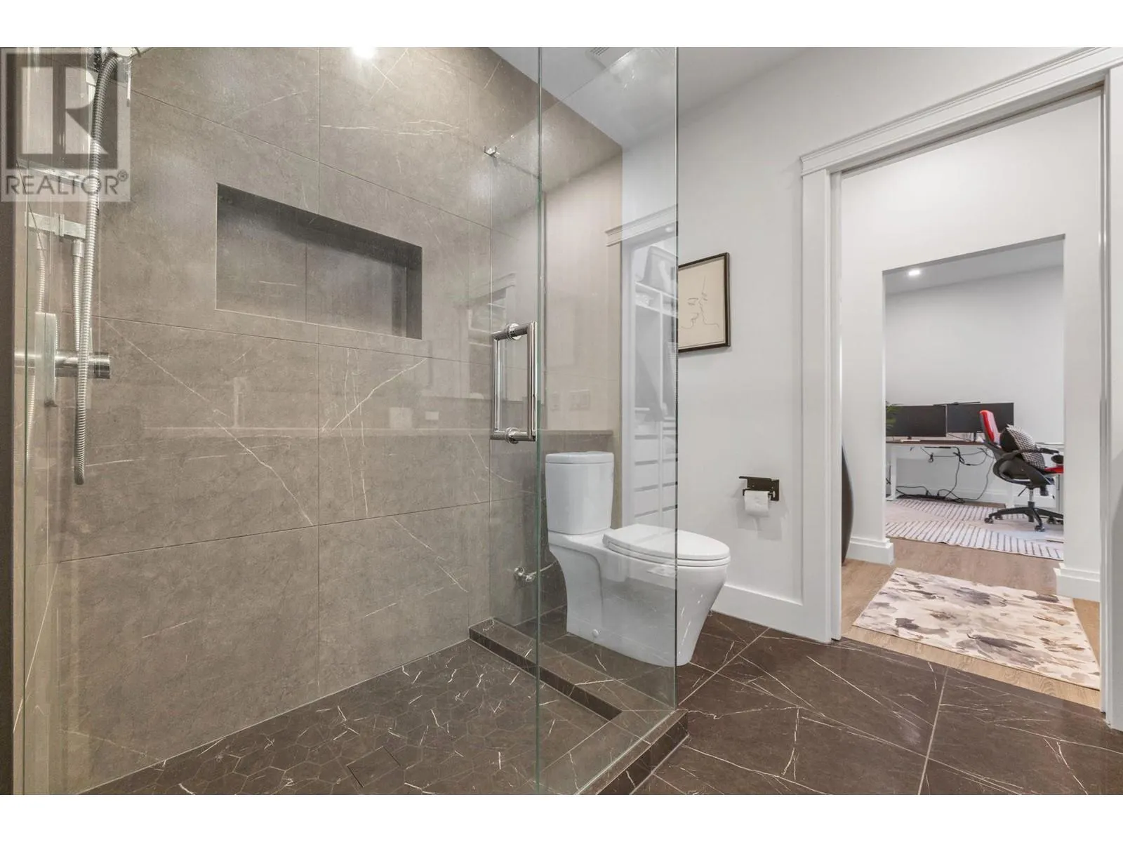 2584 Lucinde Road