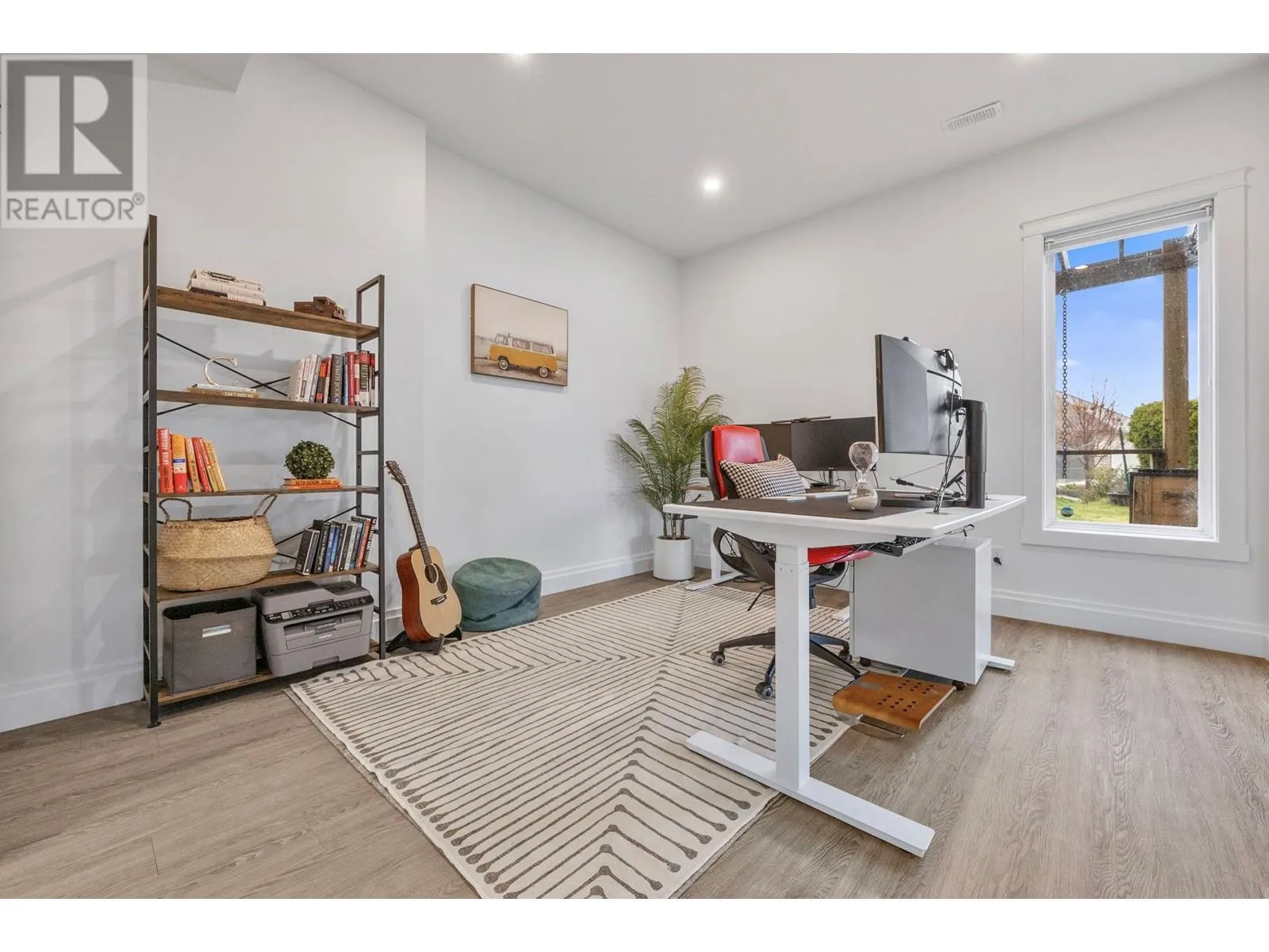 2584 Lucinde Road