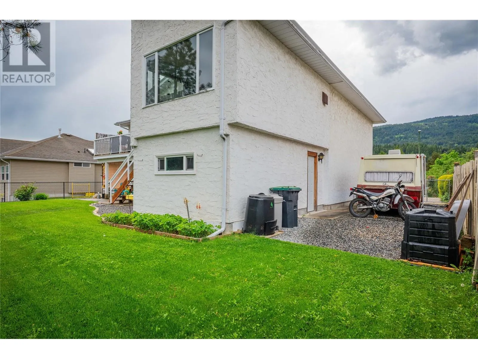 1923 Riverside Crescent