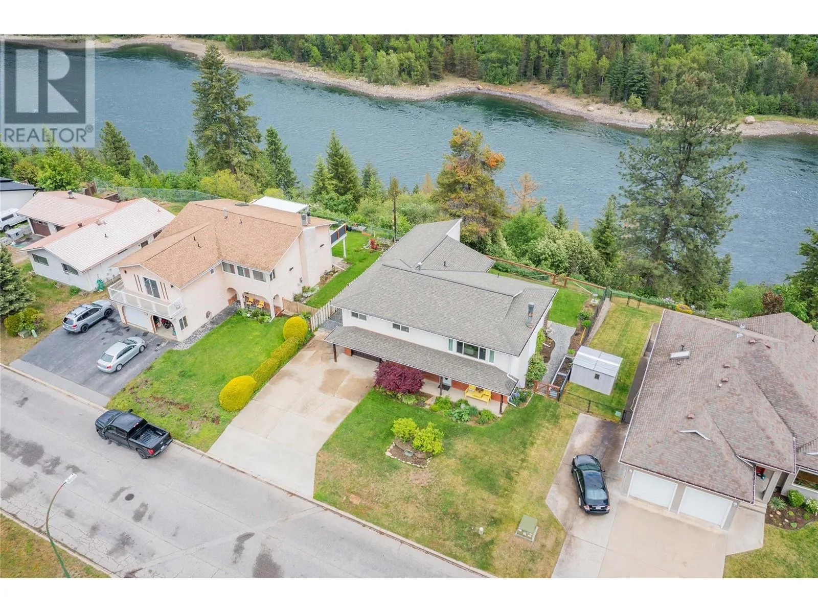 1923 Riverside Crescent