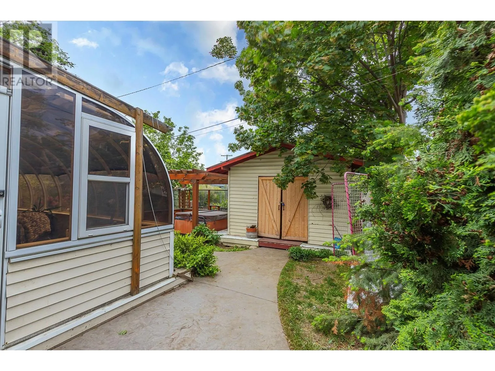 3404 Alexis Park Drive