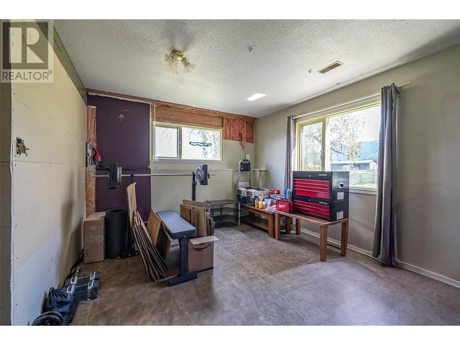 1956 Rosedale E Avenue