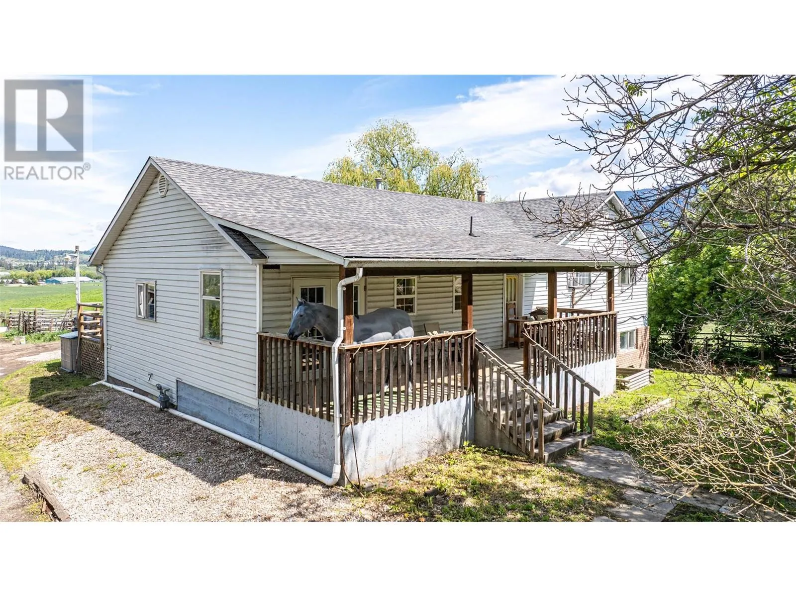 1956 Rosedale E Avenue