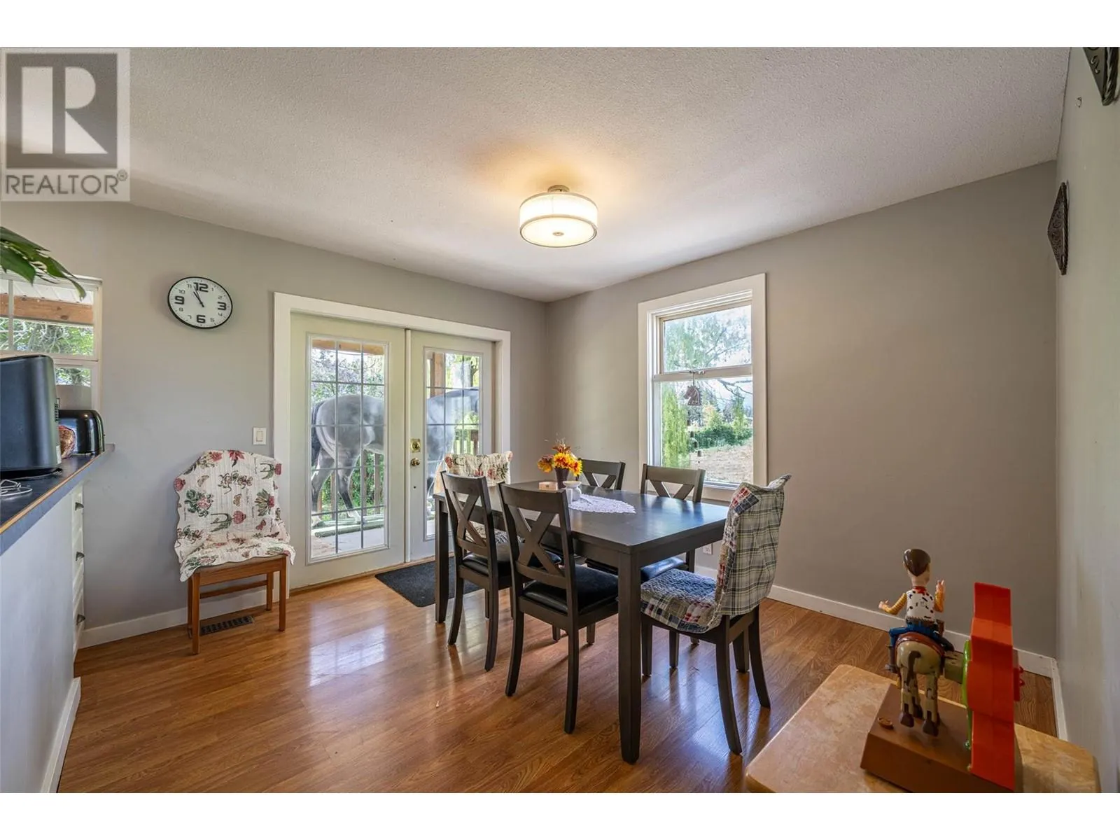 1956 Rosedale E Avenue