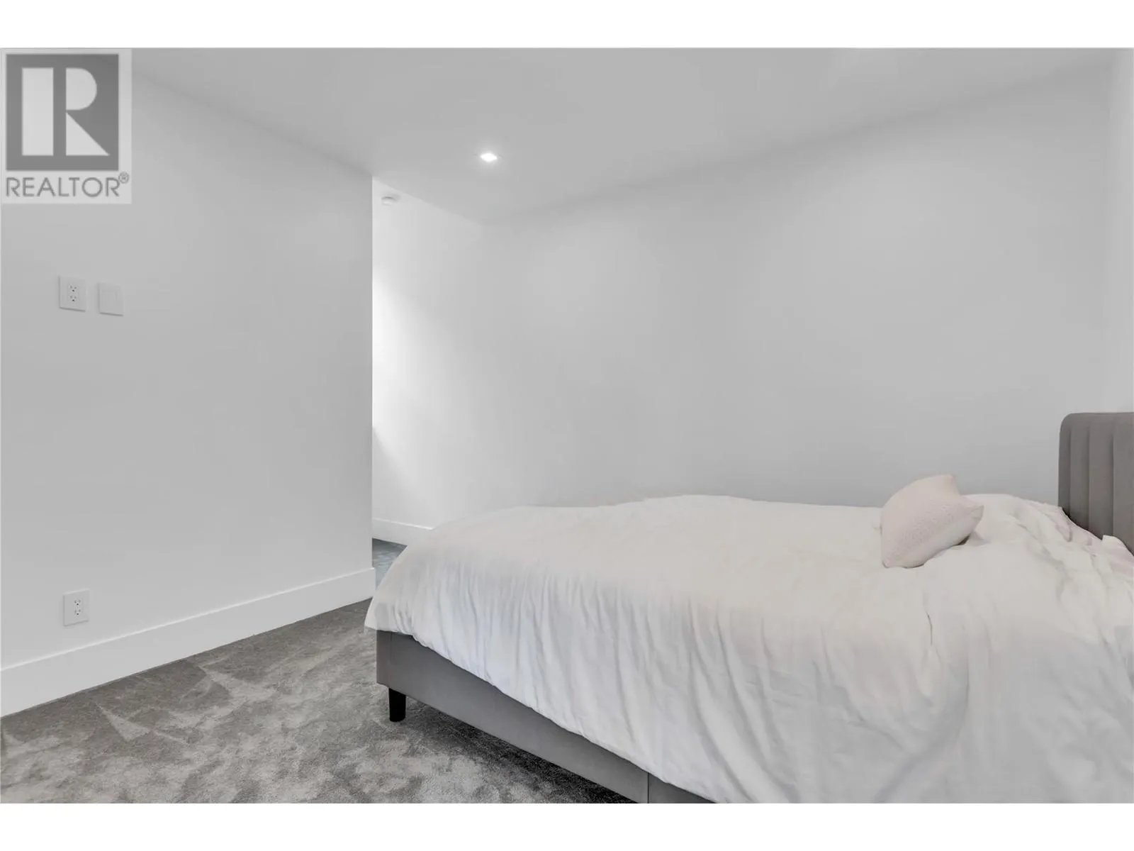 120 Silversage Terrace