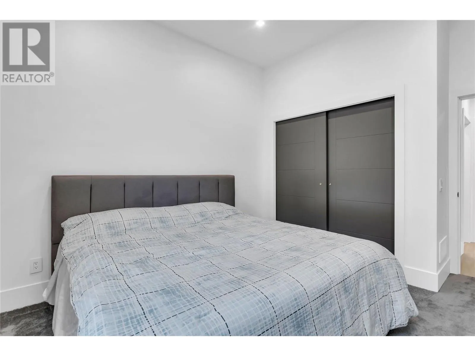 120 Silversage Terrace