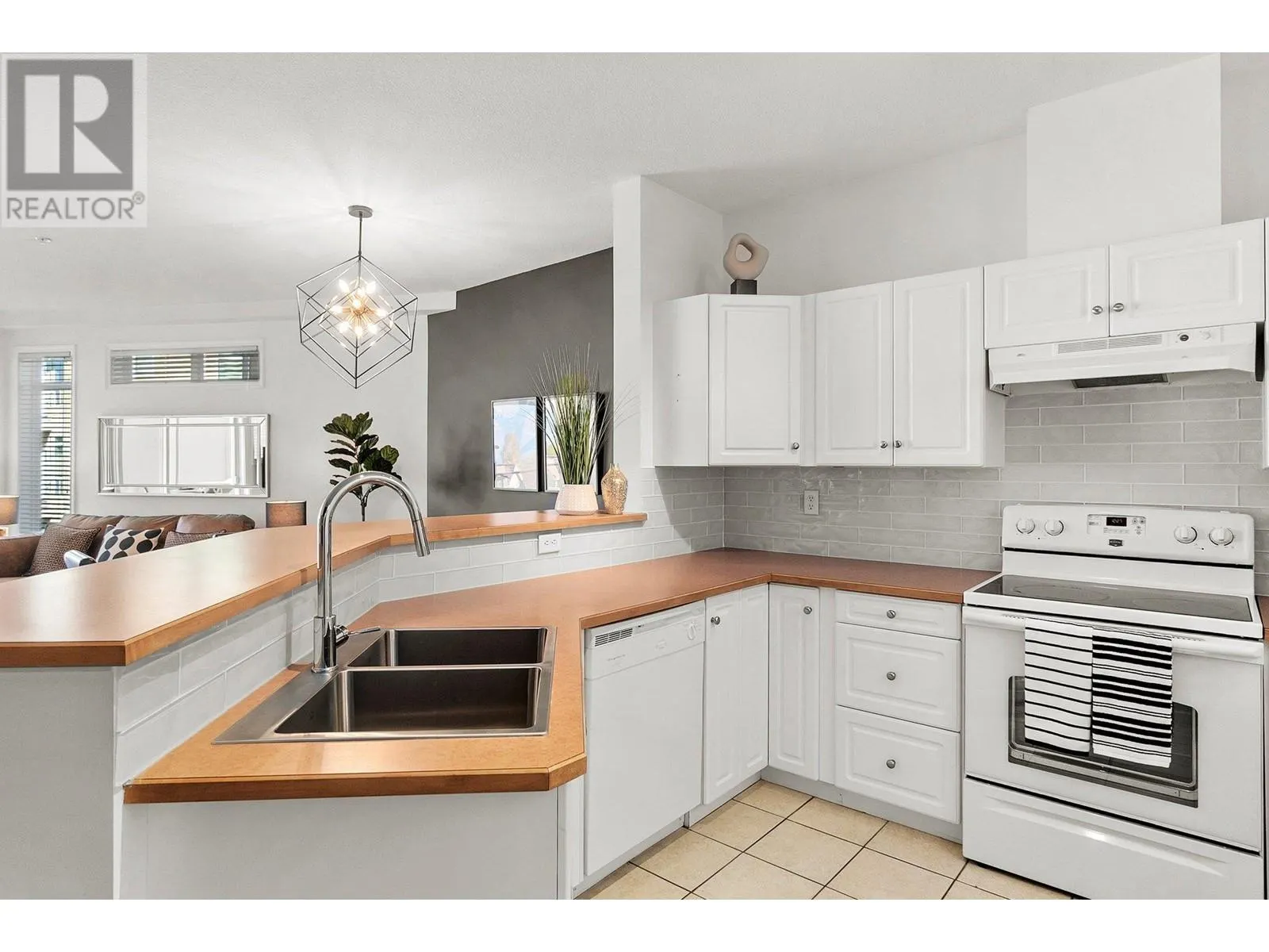 1088 Sunset Drive Unit# 535