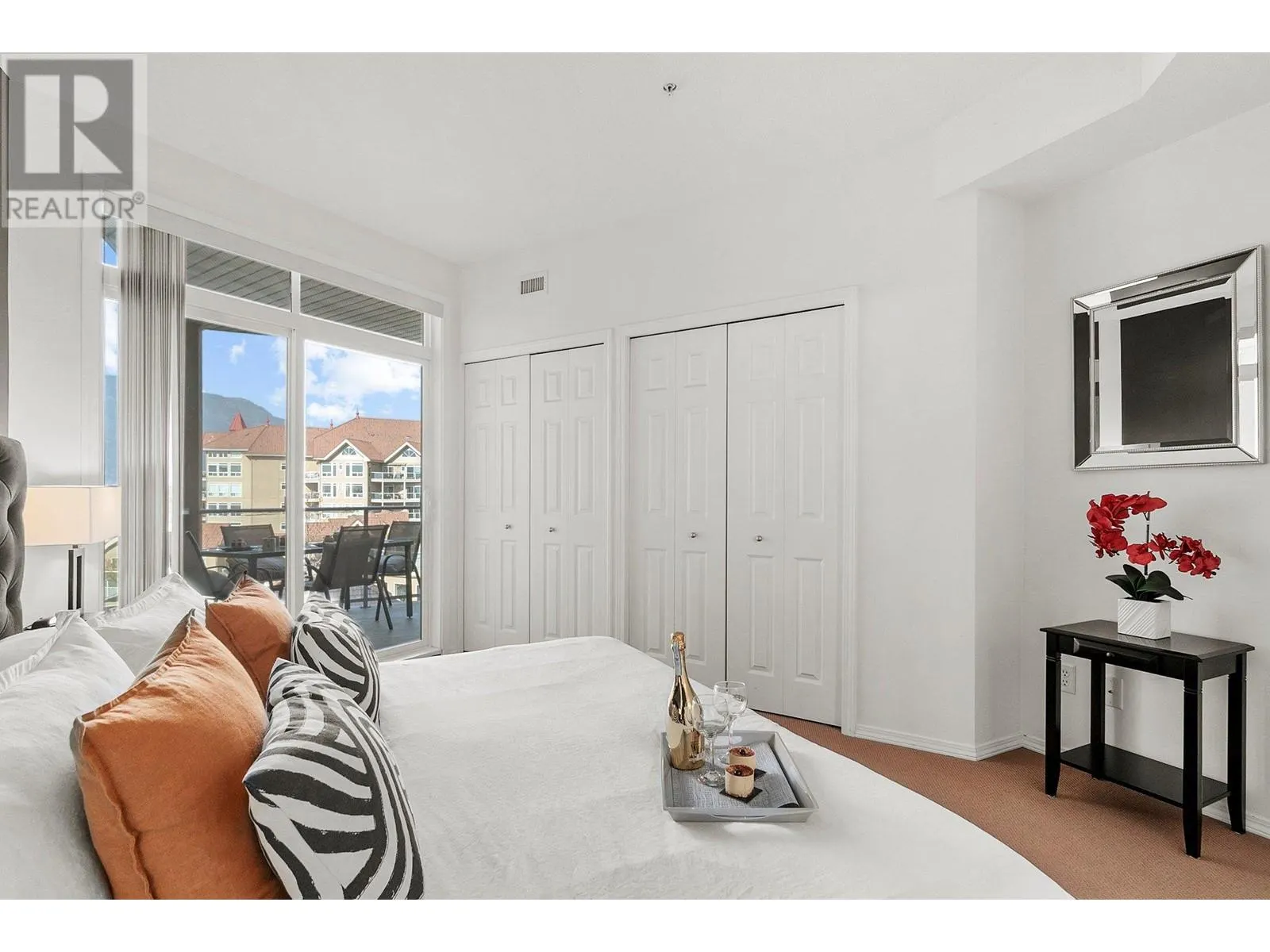 1088 Sunset Drive Unit# 535