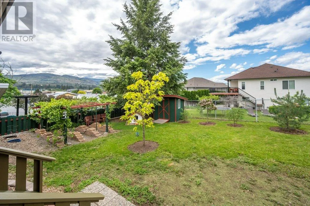 703 Similkameen Avenue