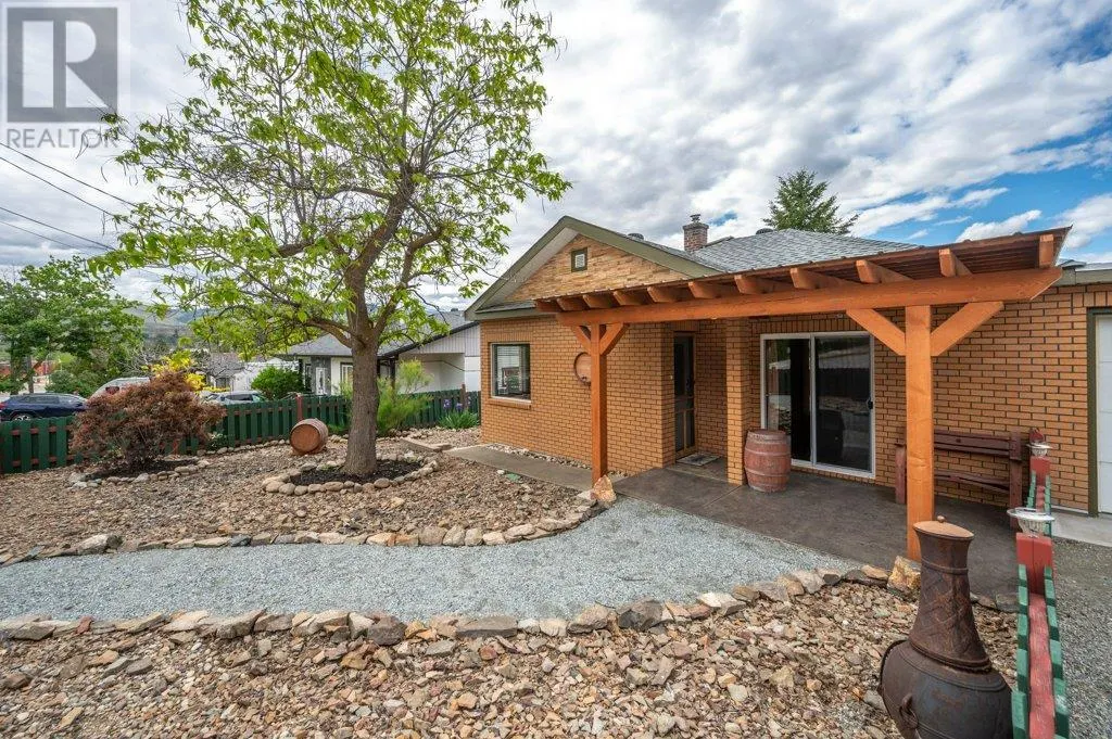 703 Similkameen Avenue
