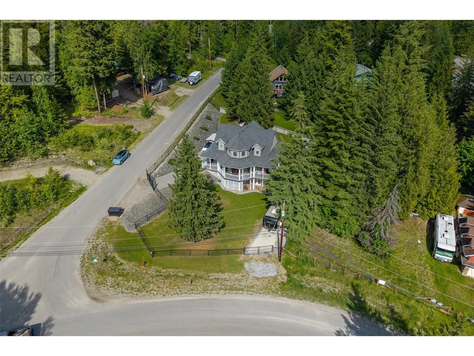 2696 FRASER Road