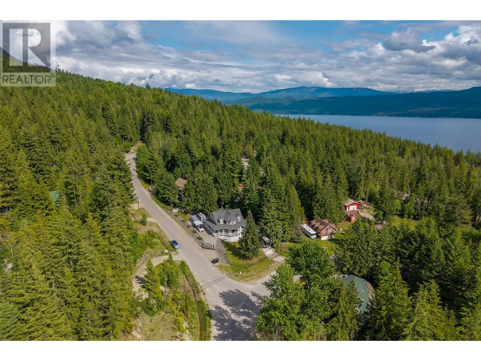 2696 FRASER Road