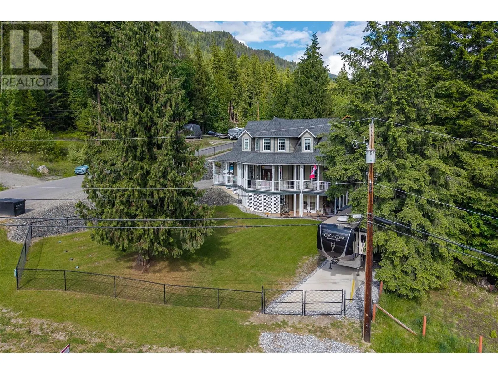 2696 FRASER Road