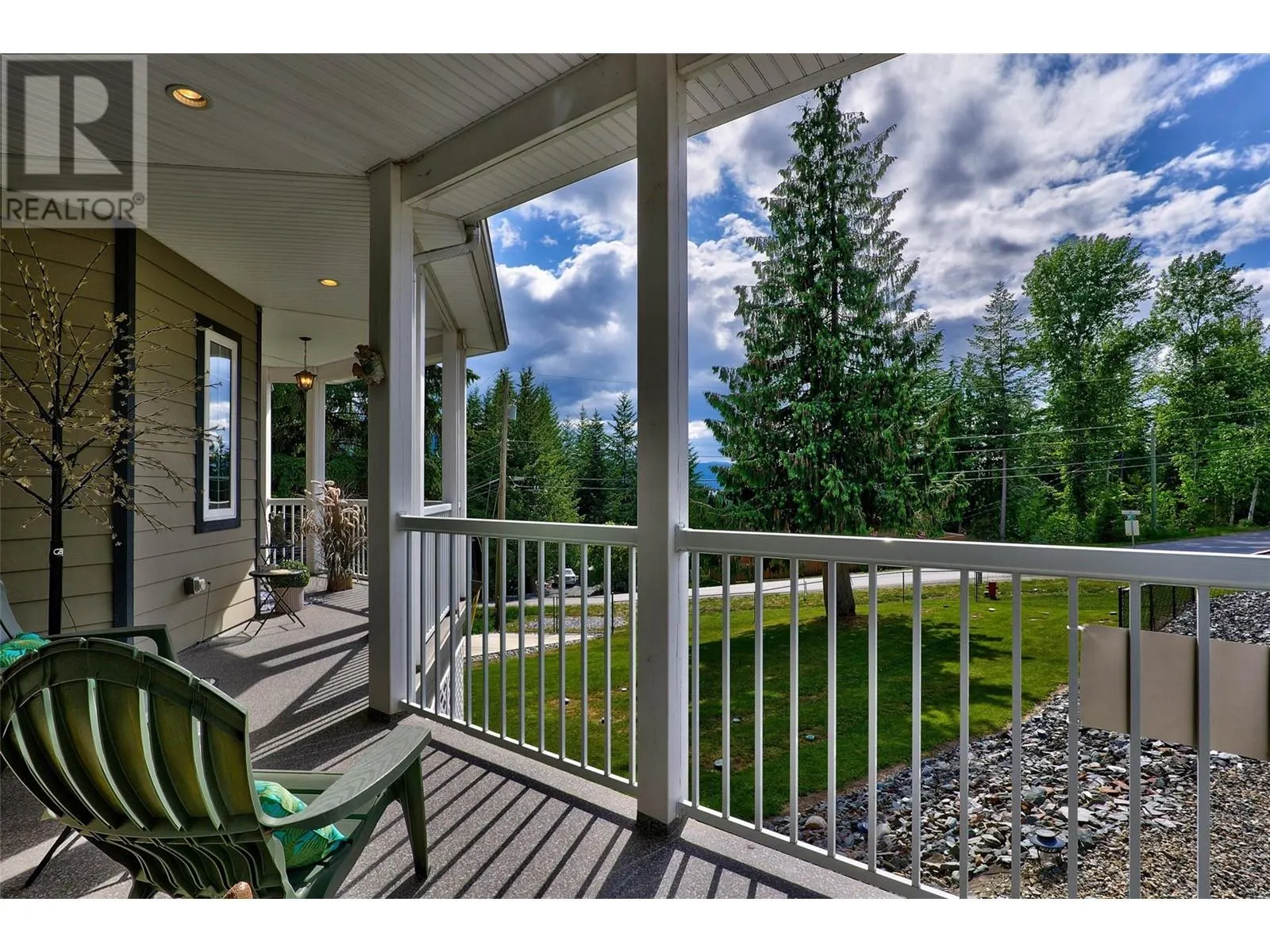 2696 FRASER Road