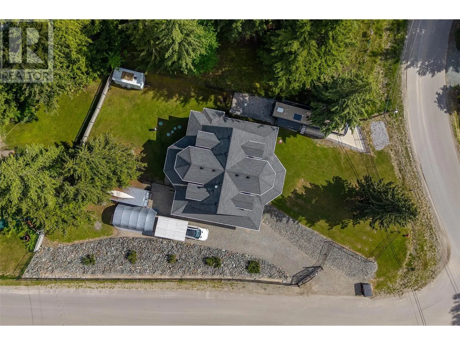 2696 FRASER Road