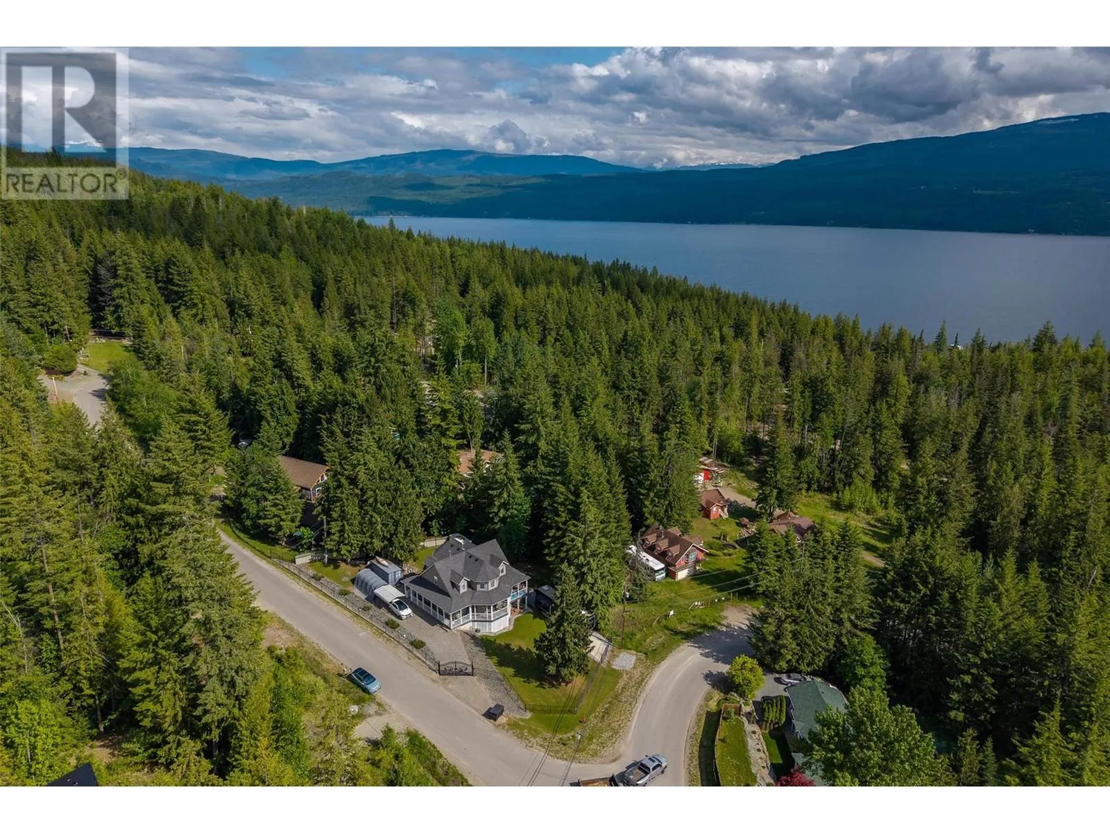 2696 FRASER Road