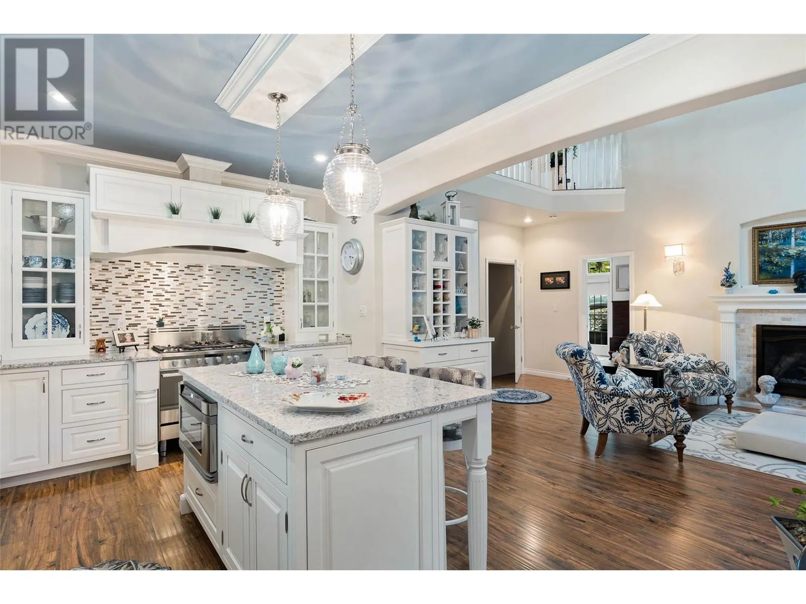 2696 FRASER Road