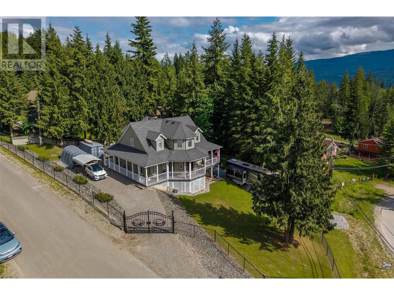 2696 FRASER Road