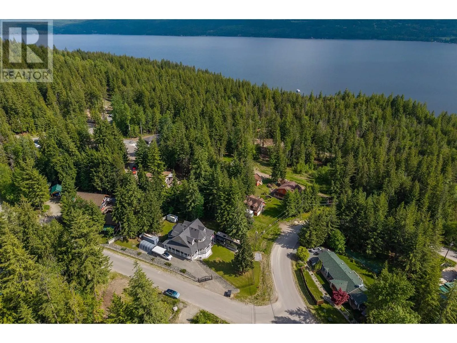 2696 FRASER Road