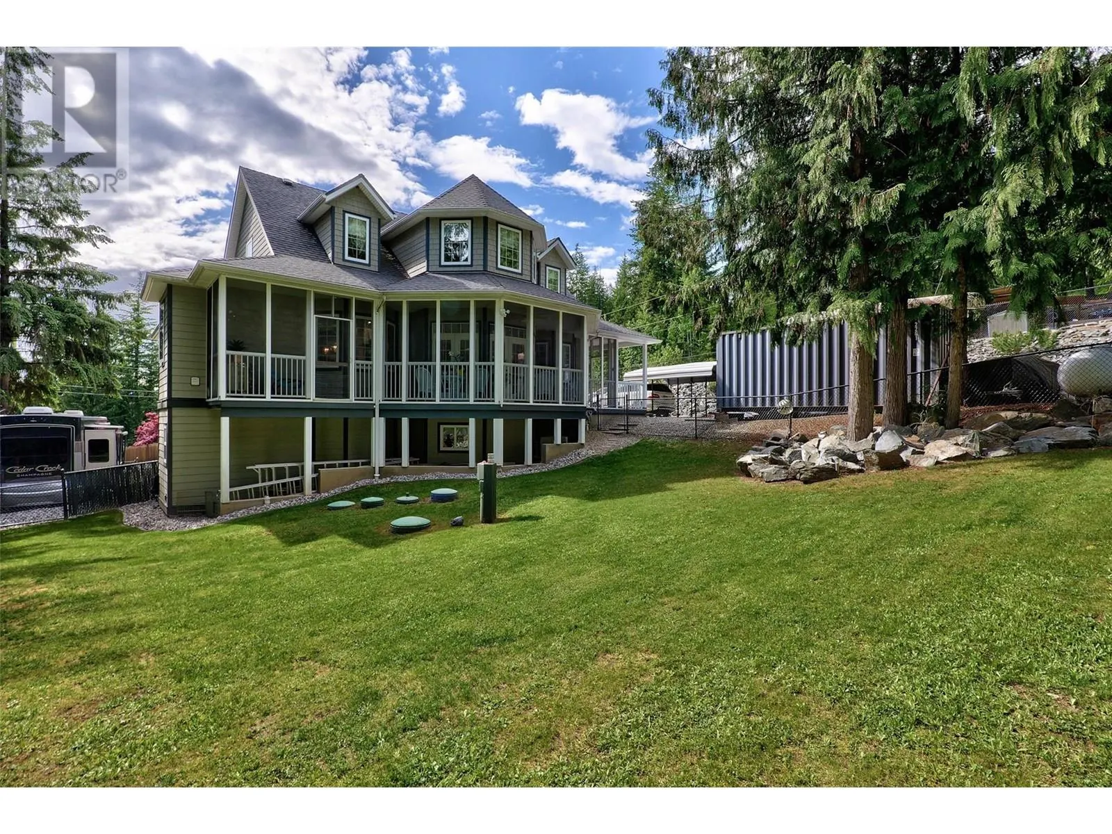 2696 FRASER Road