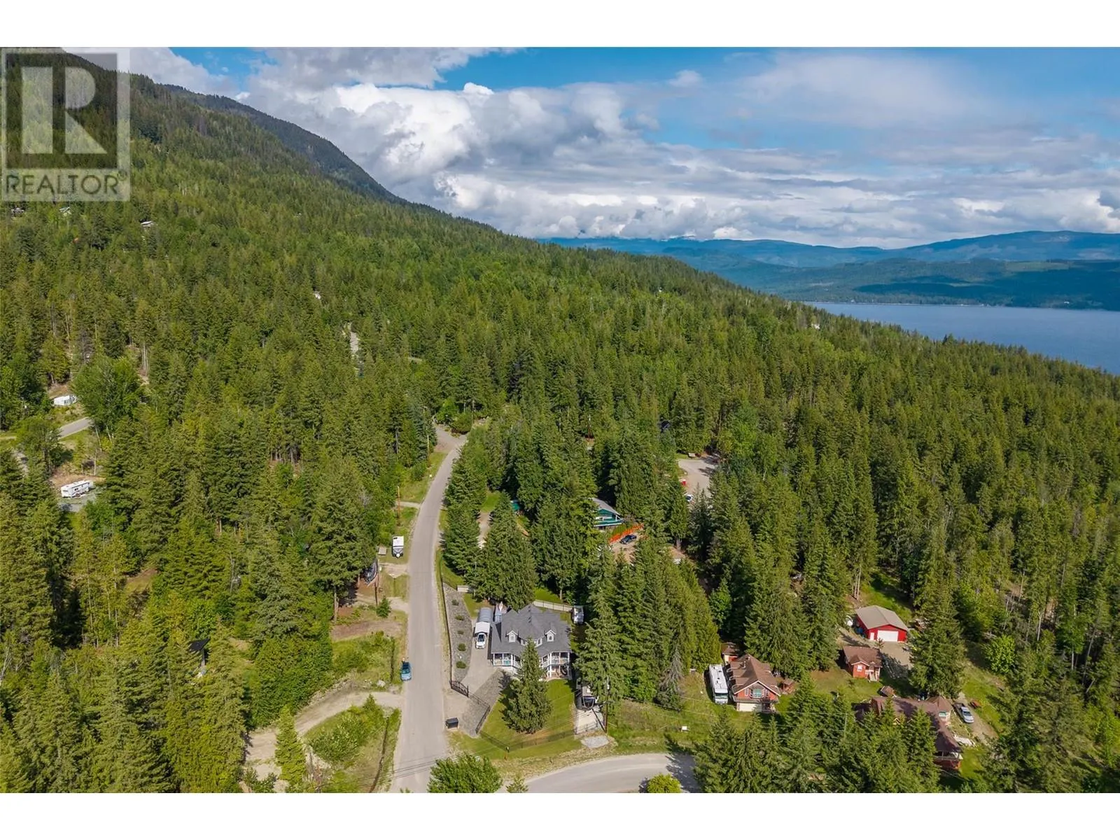 2696 FRASER Road