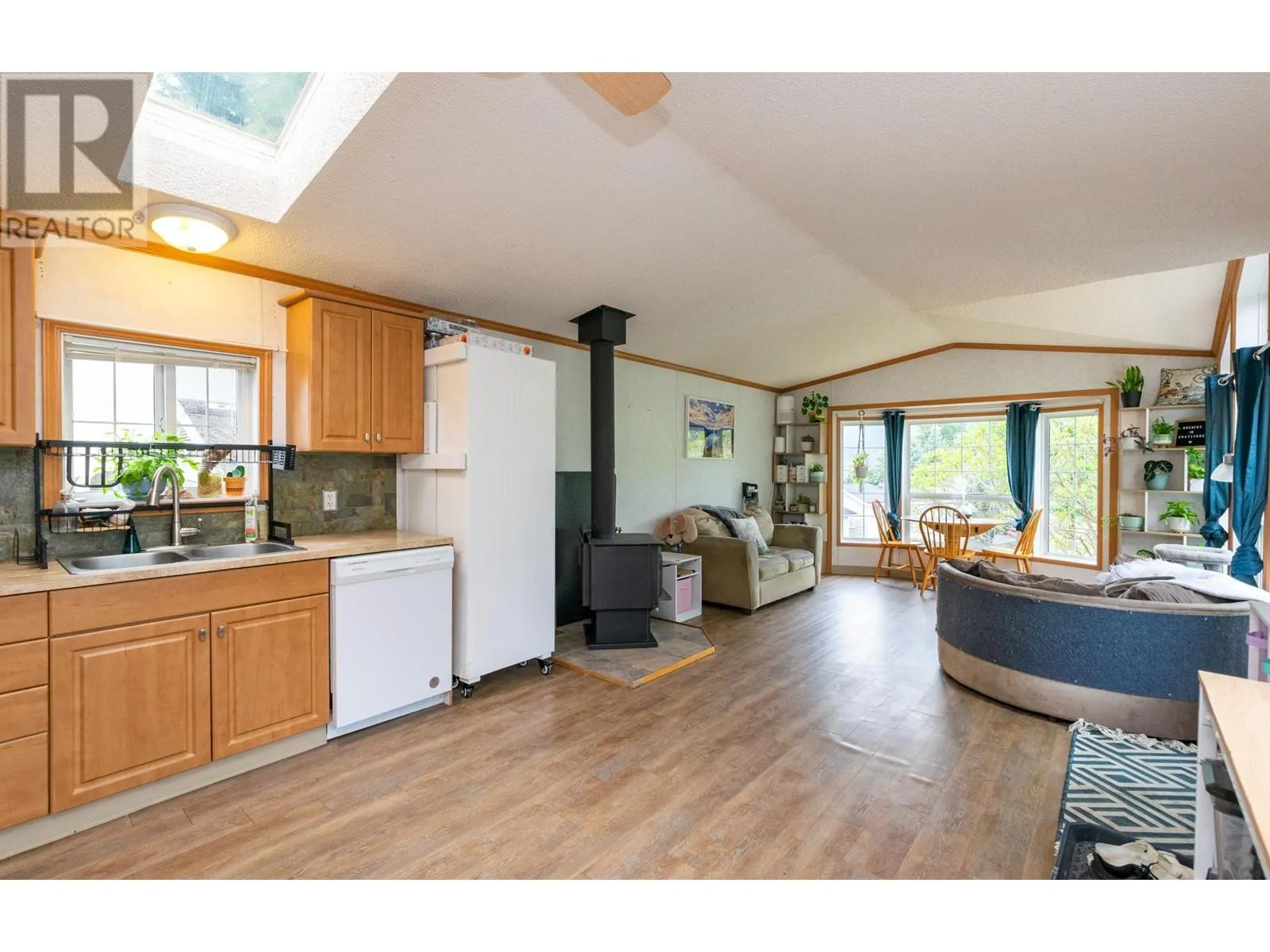 6696 Sunnybrae Canoe Point Road Unit# 12