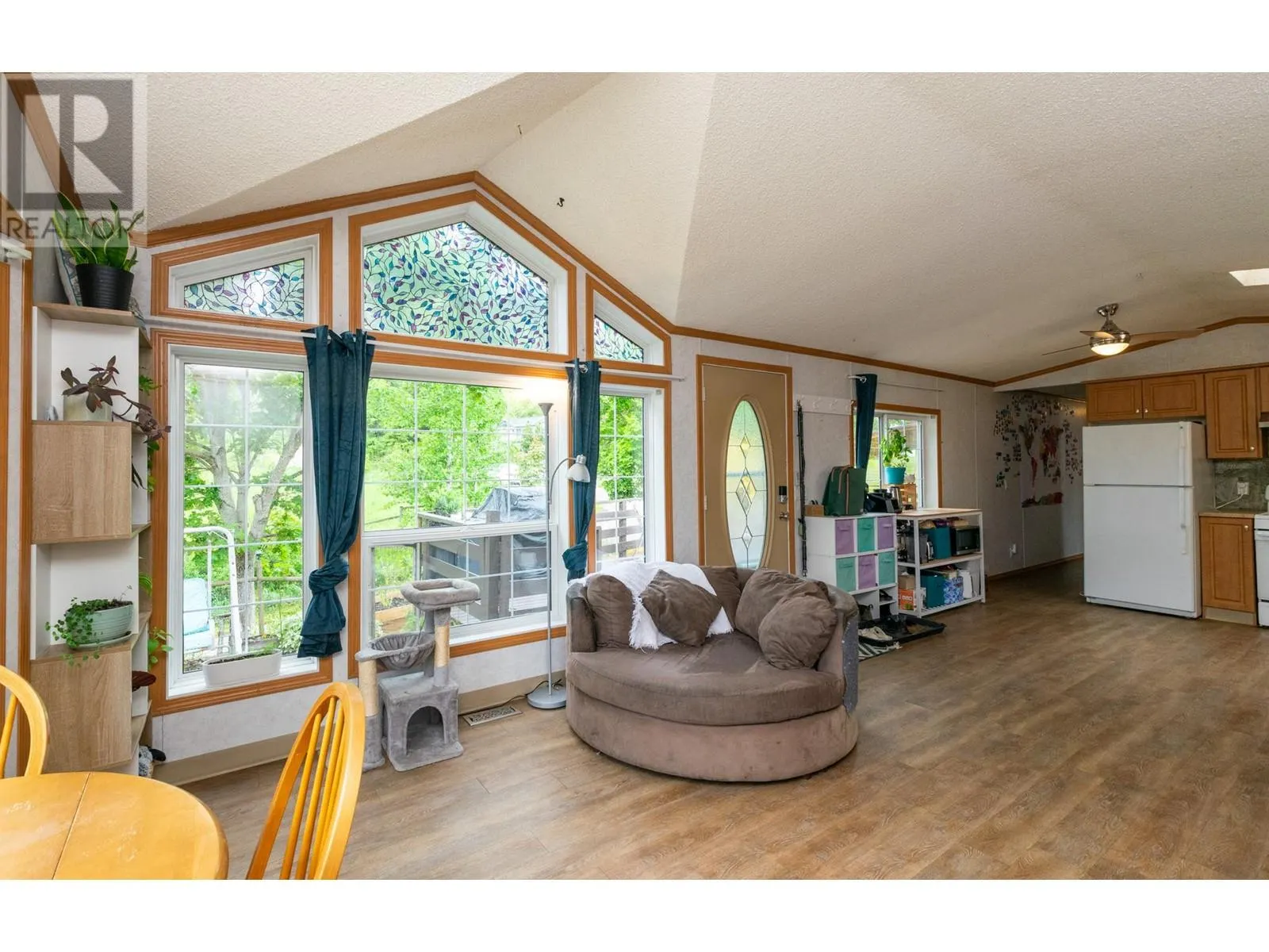 6696 Sunnybrae Canoe Point Road Unit# 12