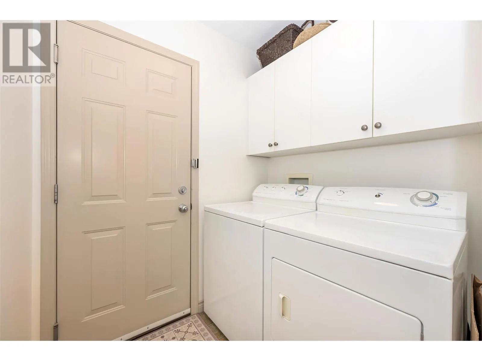 1070 Mt Fosthall Drive